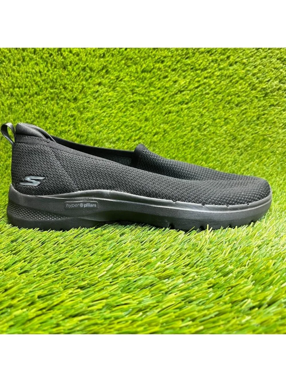 Skechers Go Walk 6 Clear Virtue Womens Size 10D Black Walking Slip On Shoes